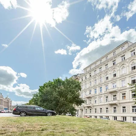 Elegant In Wenceslas Square Apartment
